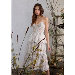 V. Chapman The Mia Dress in Natural Dainty Floral